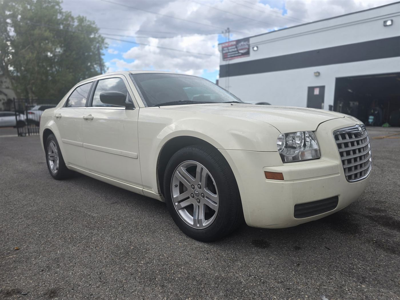 2006 Chrysler 300 front passenger side